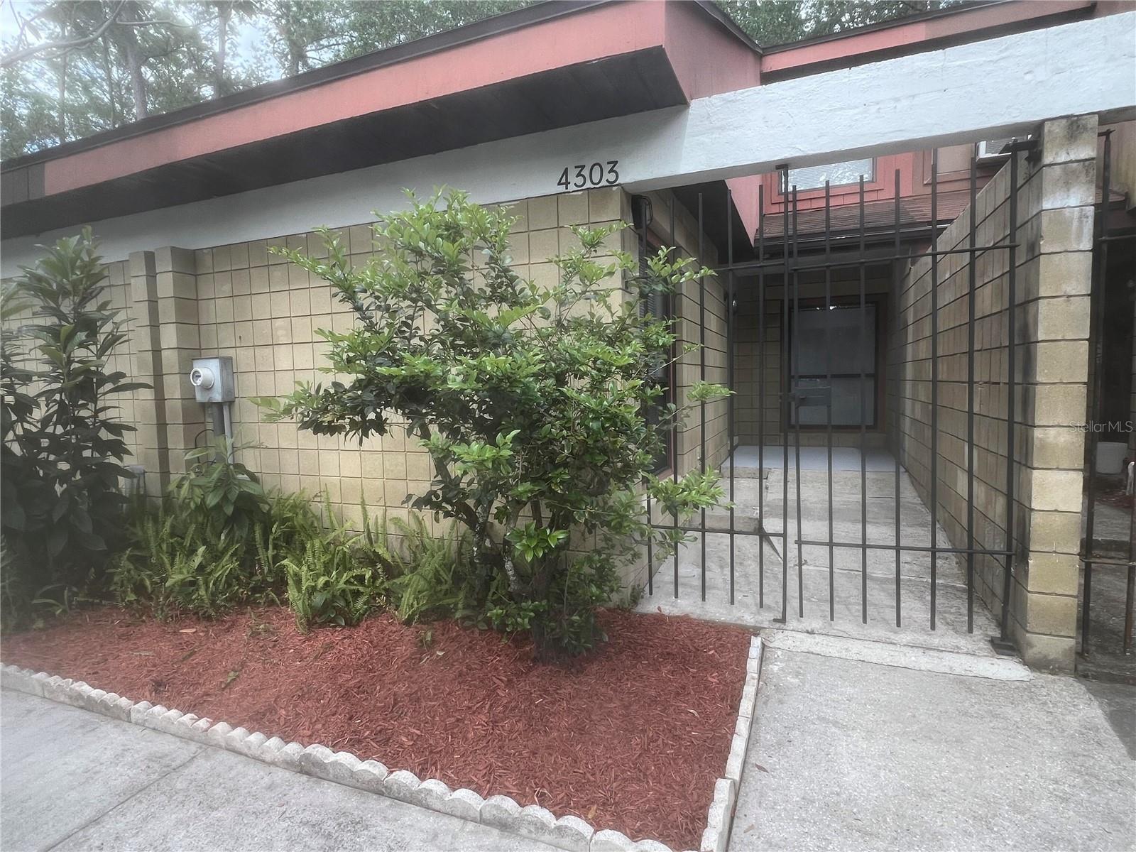 4303 SW 70TH TER