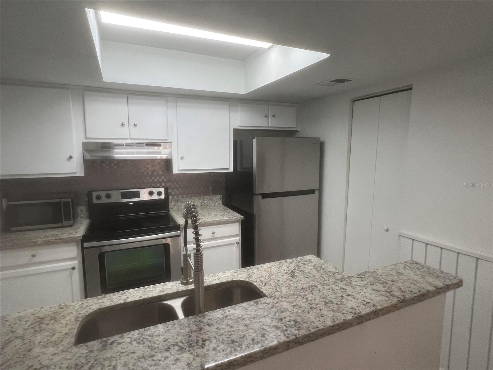 4303 SW 70TH TER