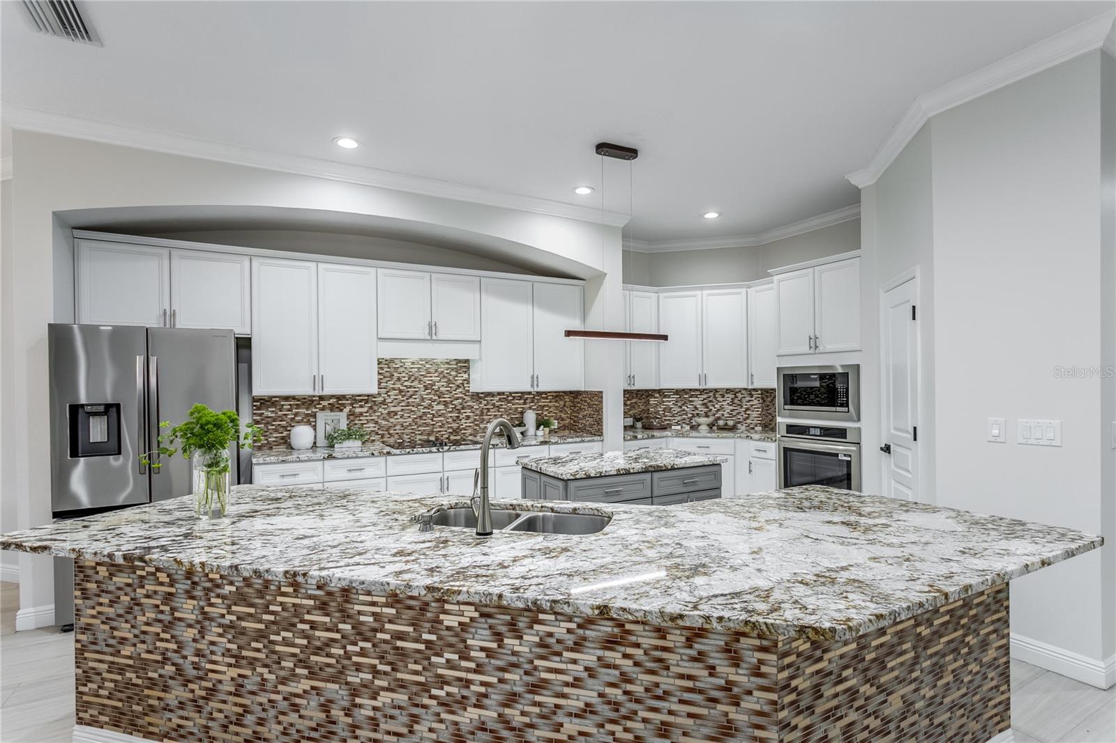 11909 MANDEVILLA CT