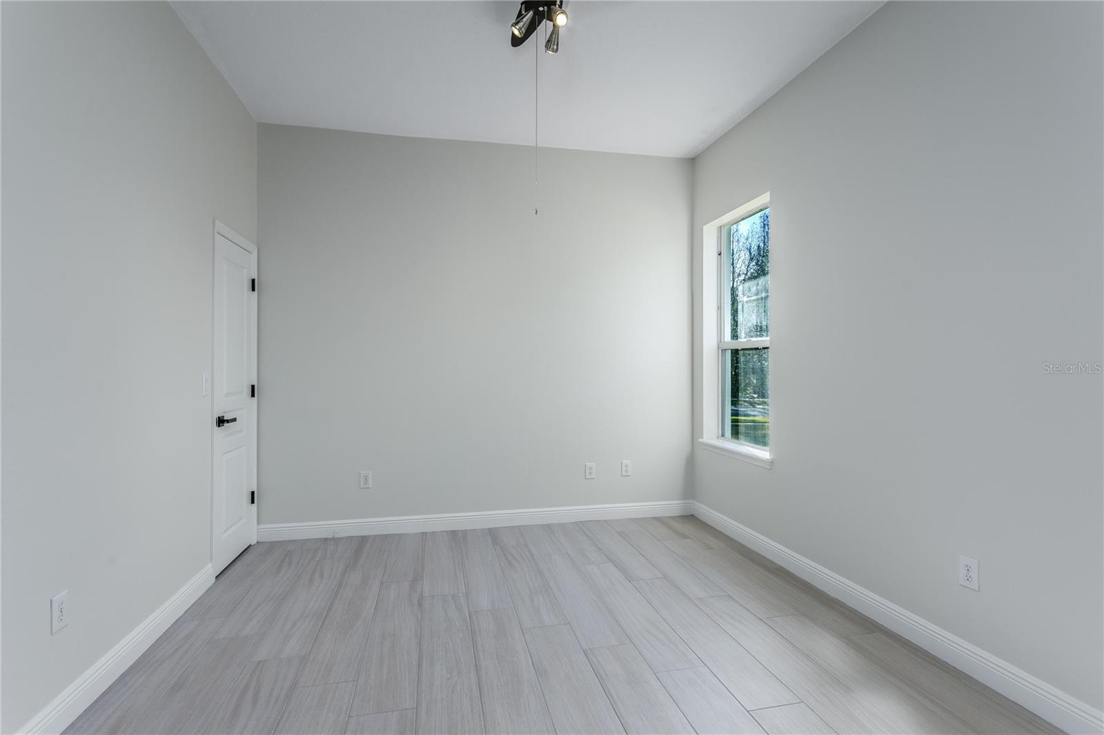 11909 MANDEVILLA CT