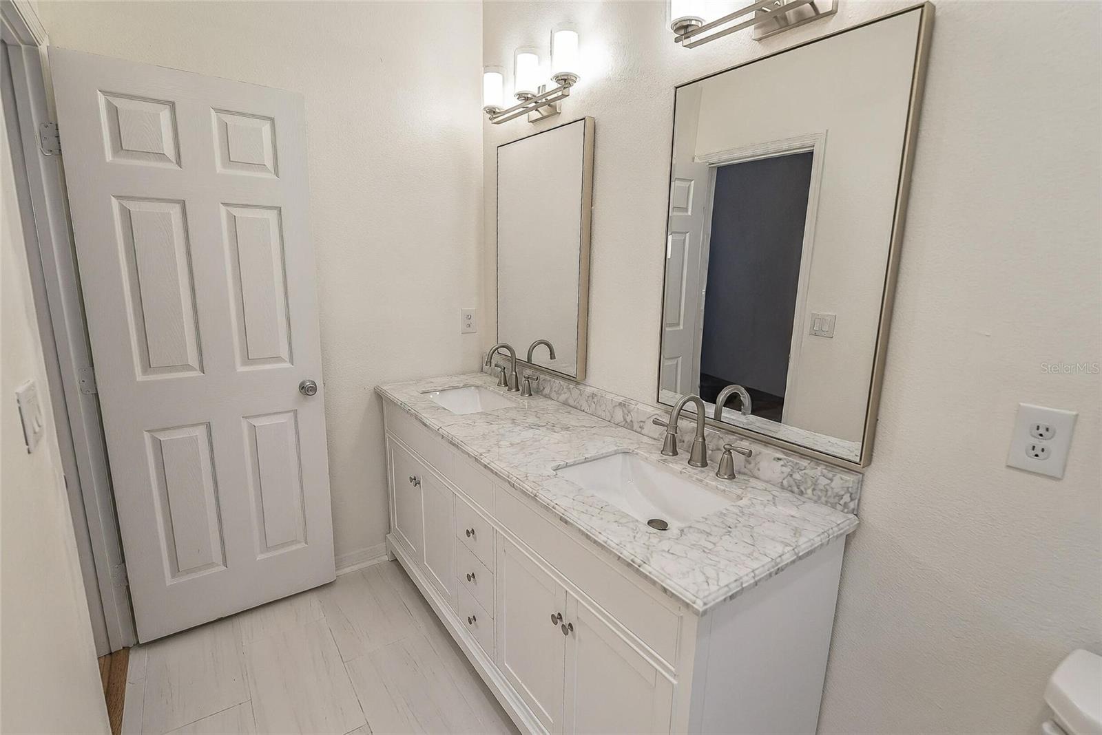 501 KNIGHTS RUN AVE #5102