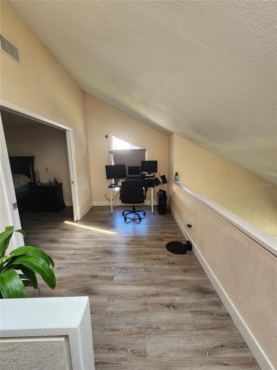 3402 ELLENWOOD LN