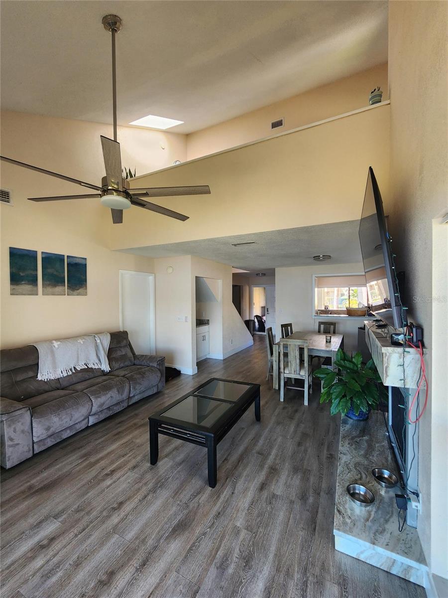 3402 ELLENWOOD LN