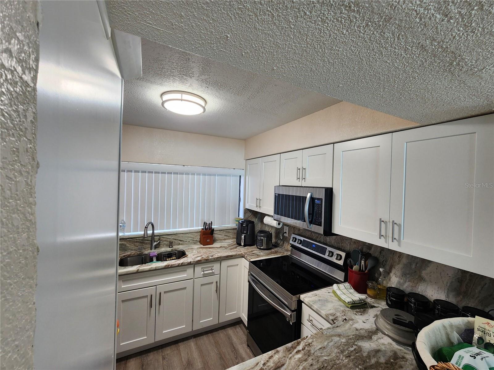 3402 ELLENWOOD LN