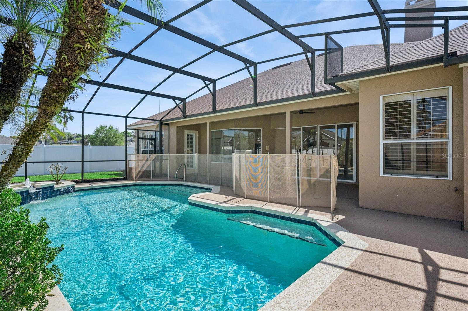 8072 CANYON LAKE CIR