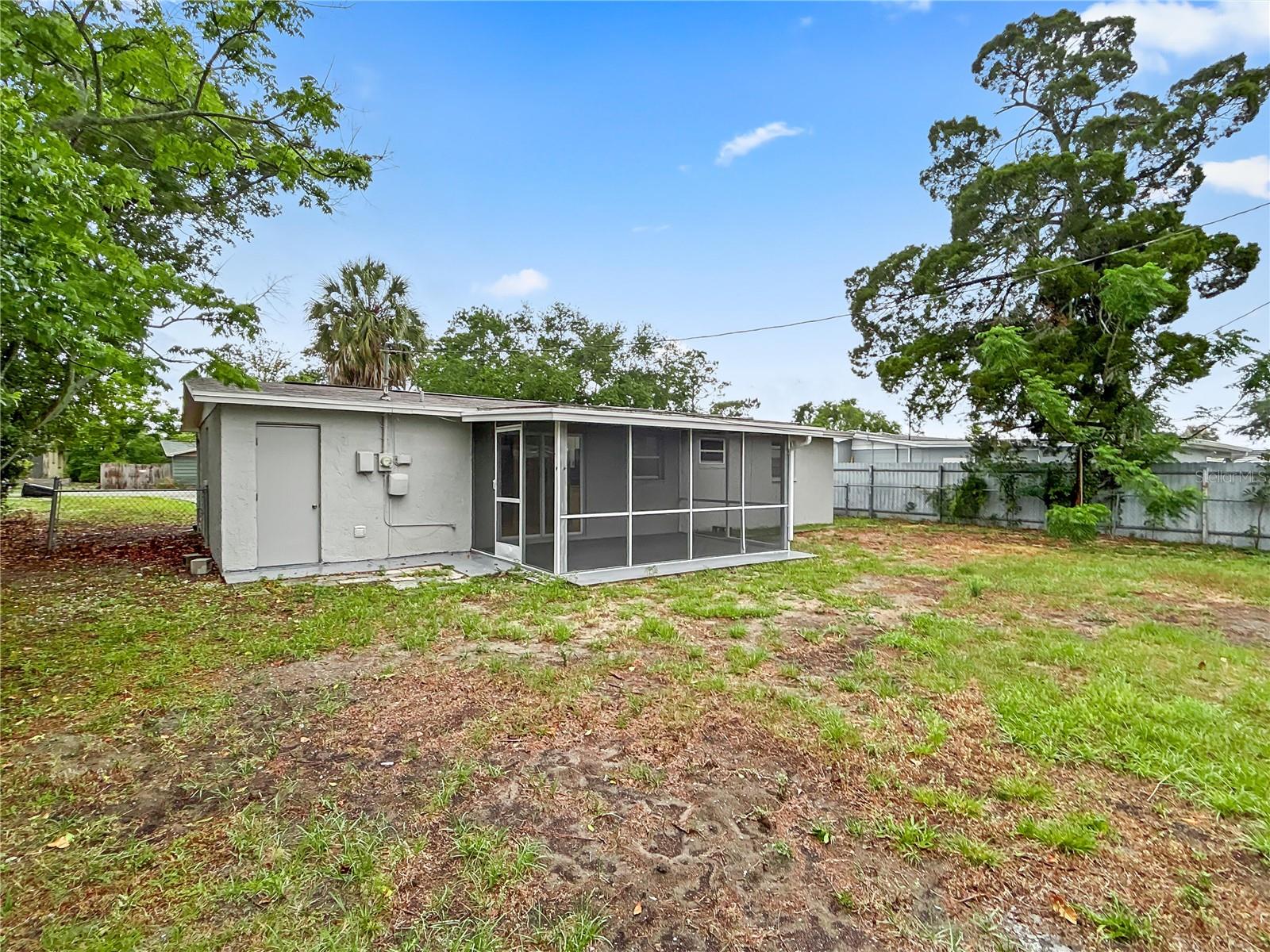1332 JENNINGS DR