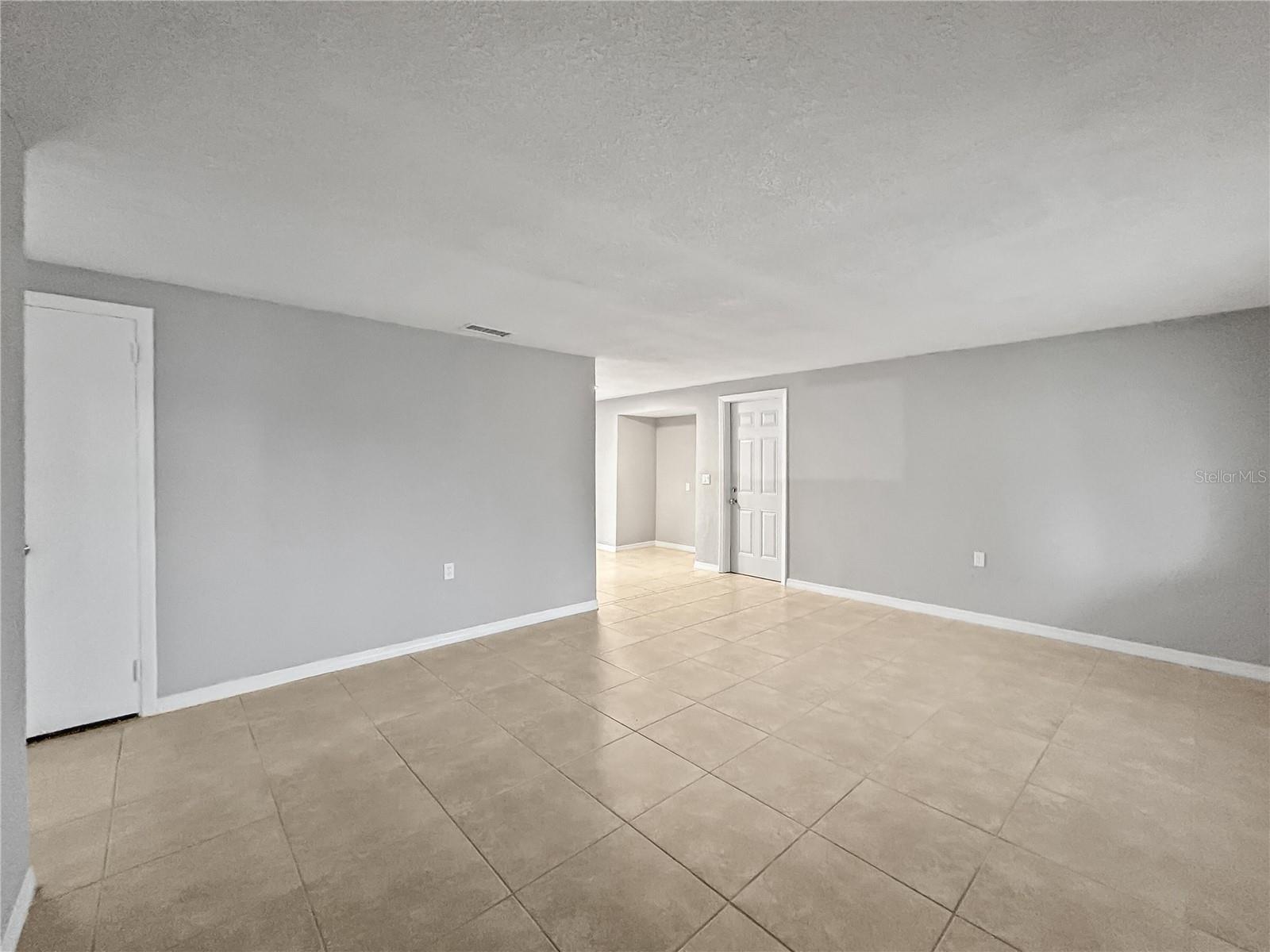 1332 JENNINGS DR