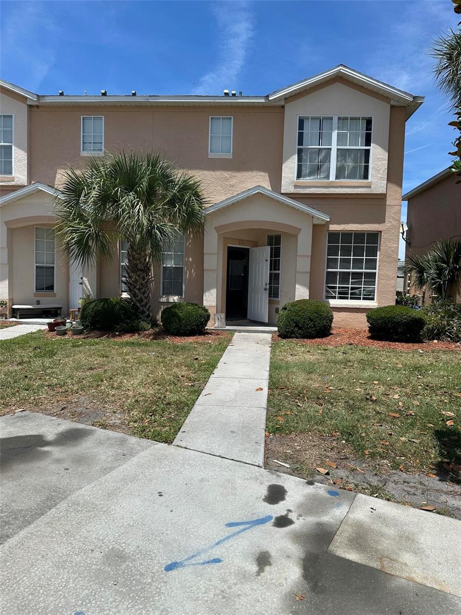 678 CAPTIVA CIR