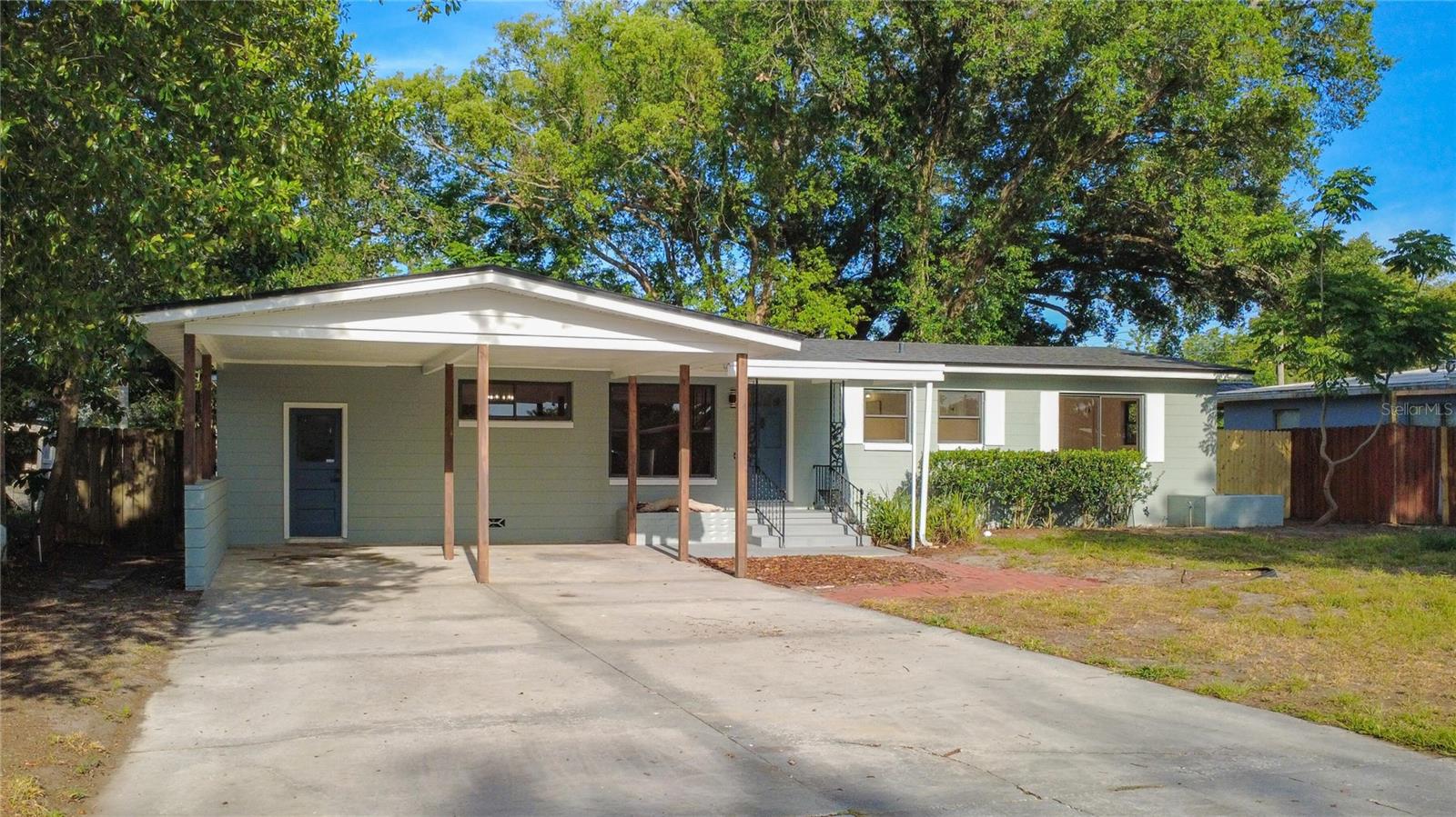 2105 SHAFFER PL