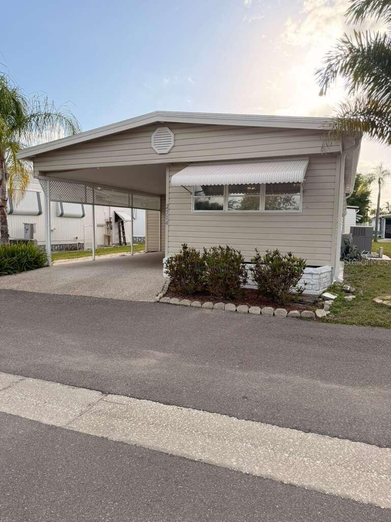 2514 17TH STREET LN W