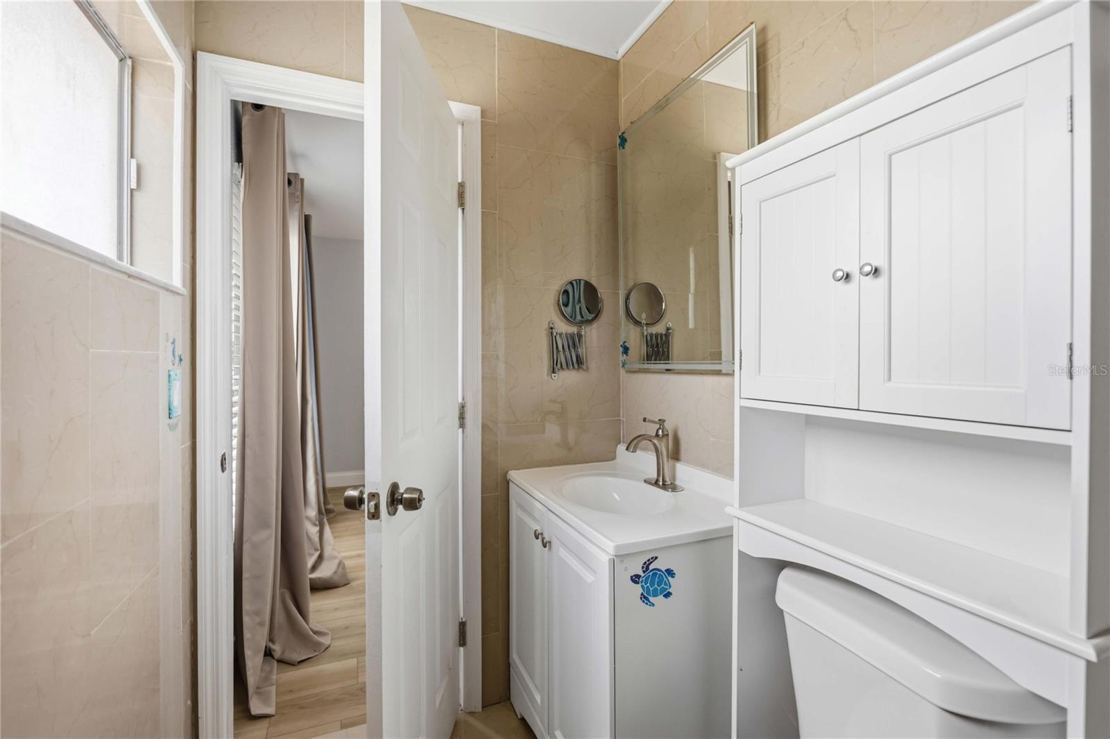 2419 ROXBURY CIR