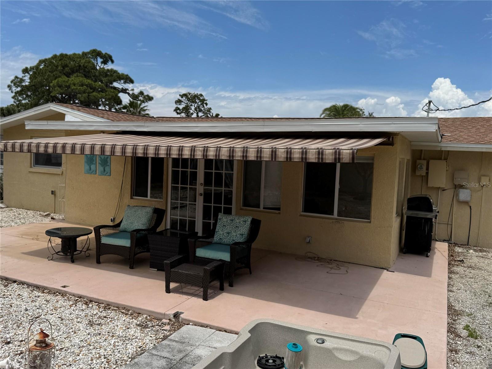 812 GUILD DR