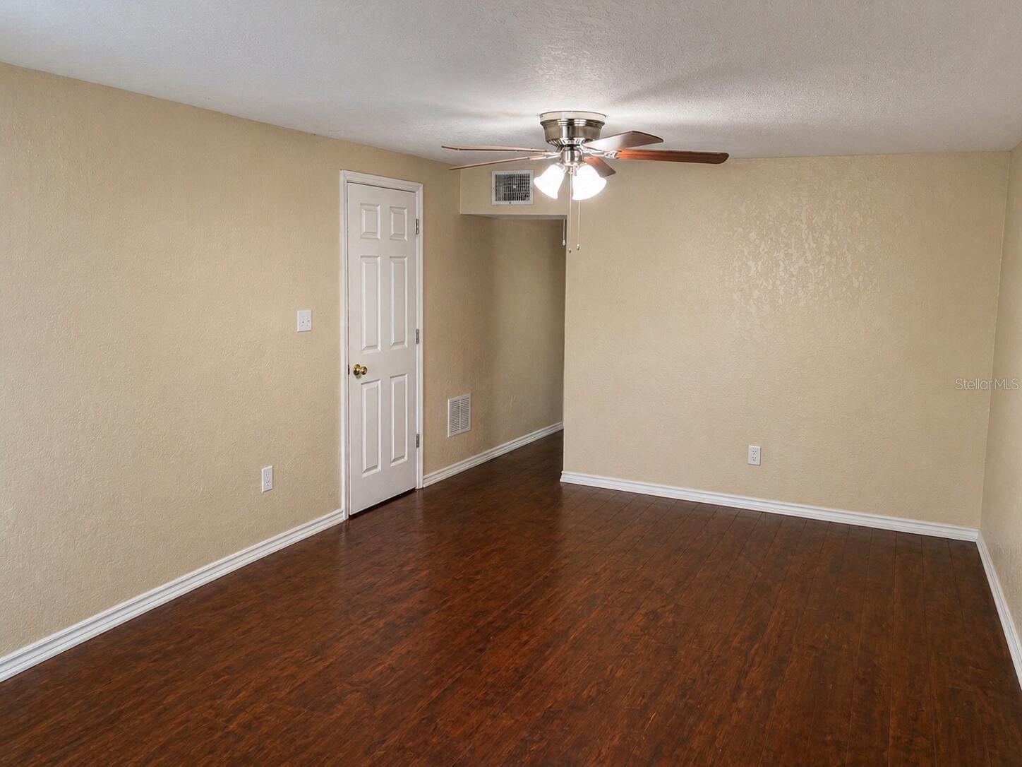 8618 GRANDVIEW DR