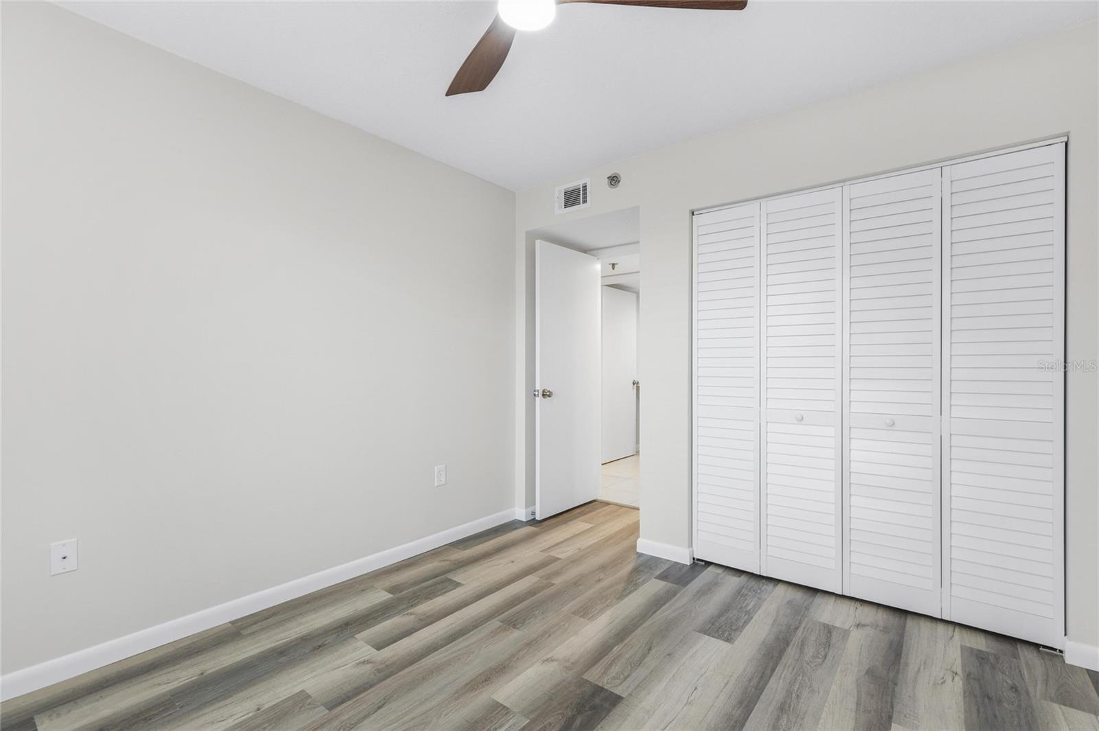 4550 PINEBROOK #106