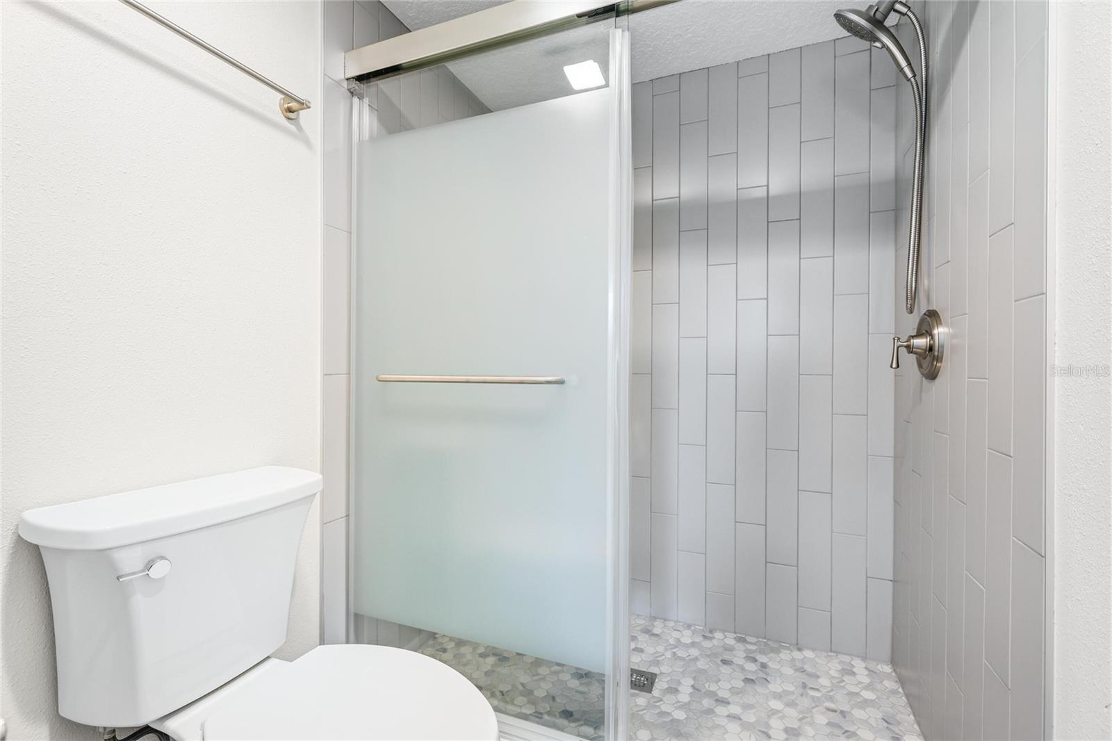 4550 PINEBROOK #106
