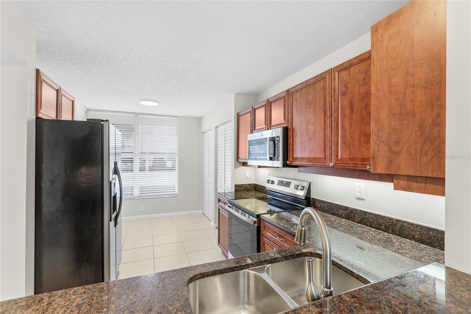 4550 PINEBROOK #106