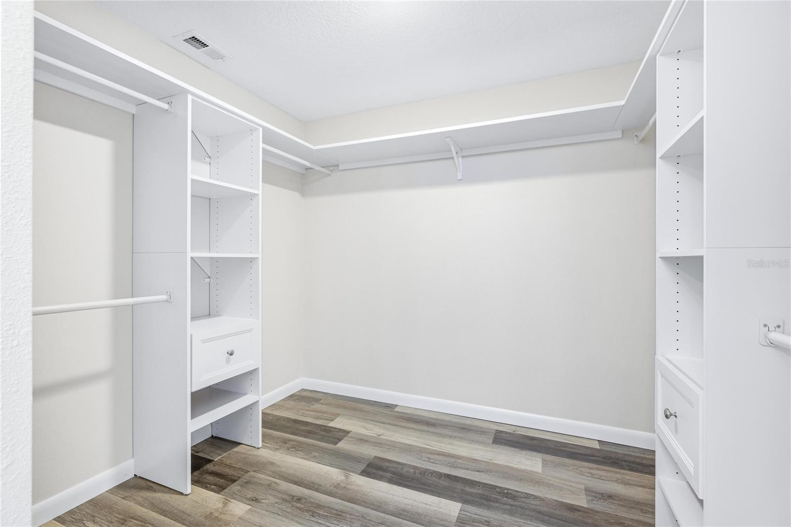 4550 PINEBROOK #106