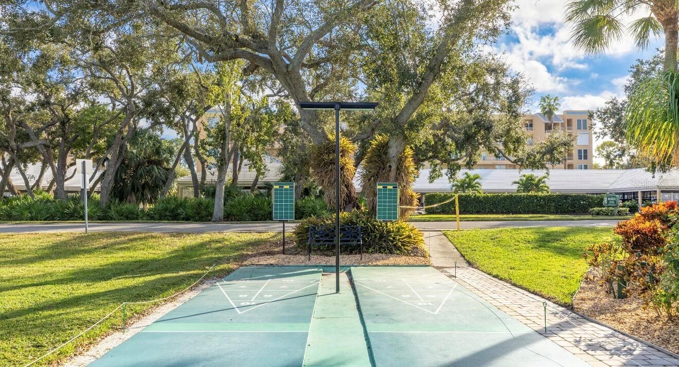 4550 PINEBROOK #106