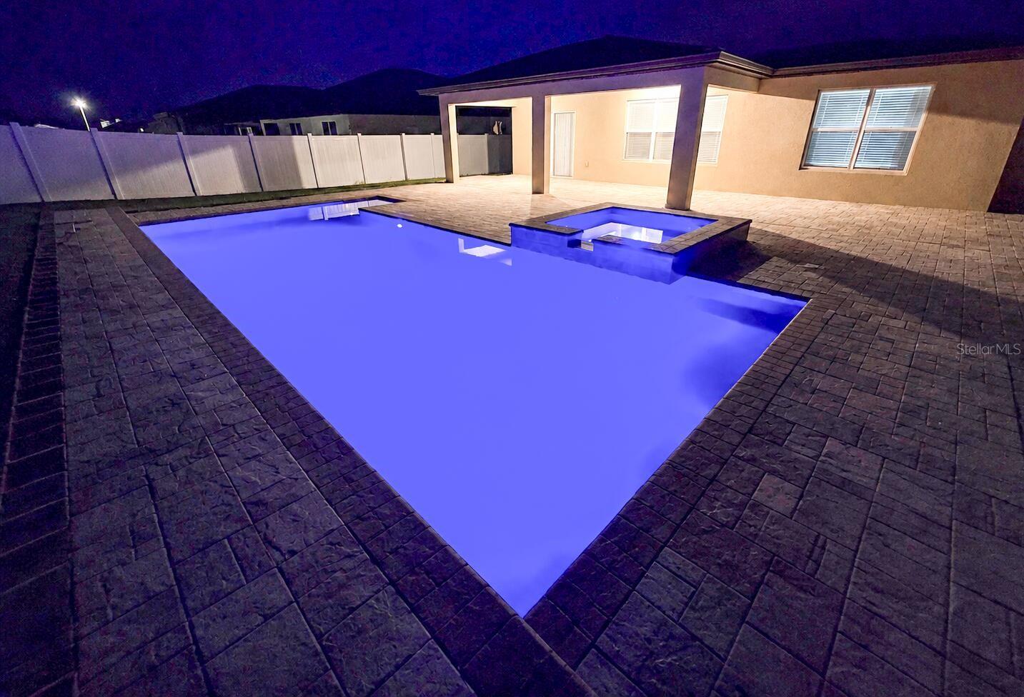 1213 MICHELANGELO LN