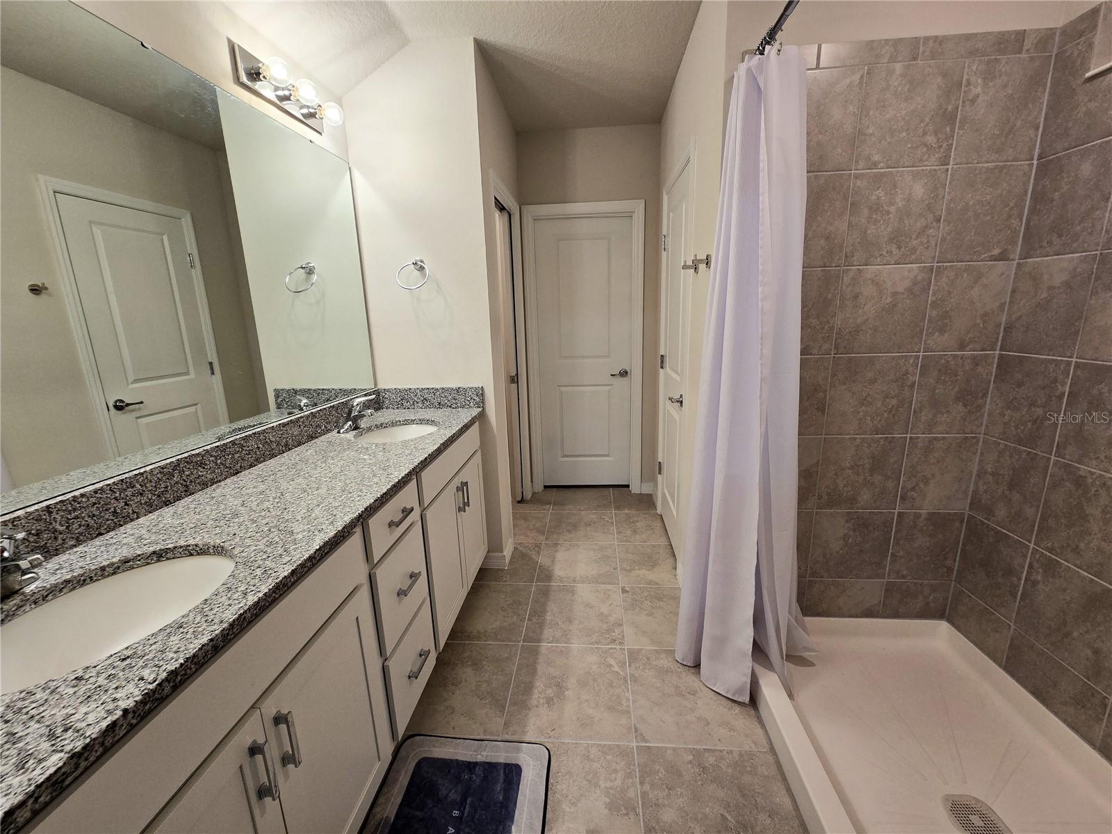 1213 MICHELANGELO LN