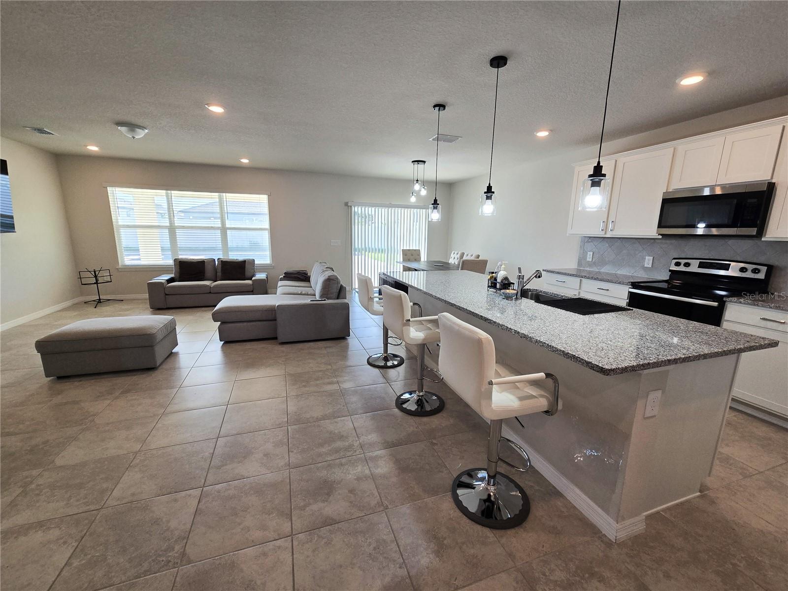 1213 MICHELANGELO LN