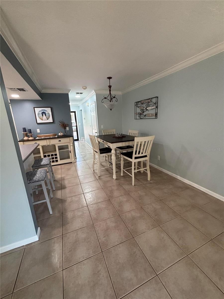 1561 LAKEVIEW DR #977