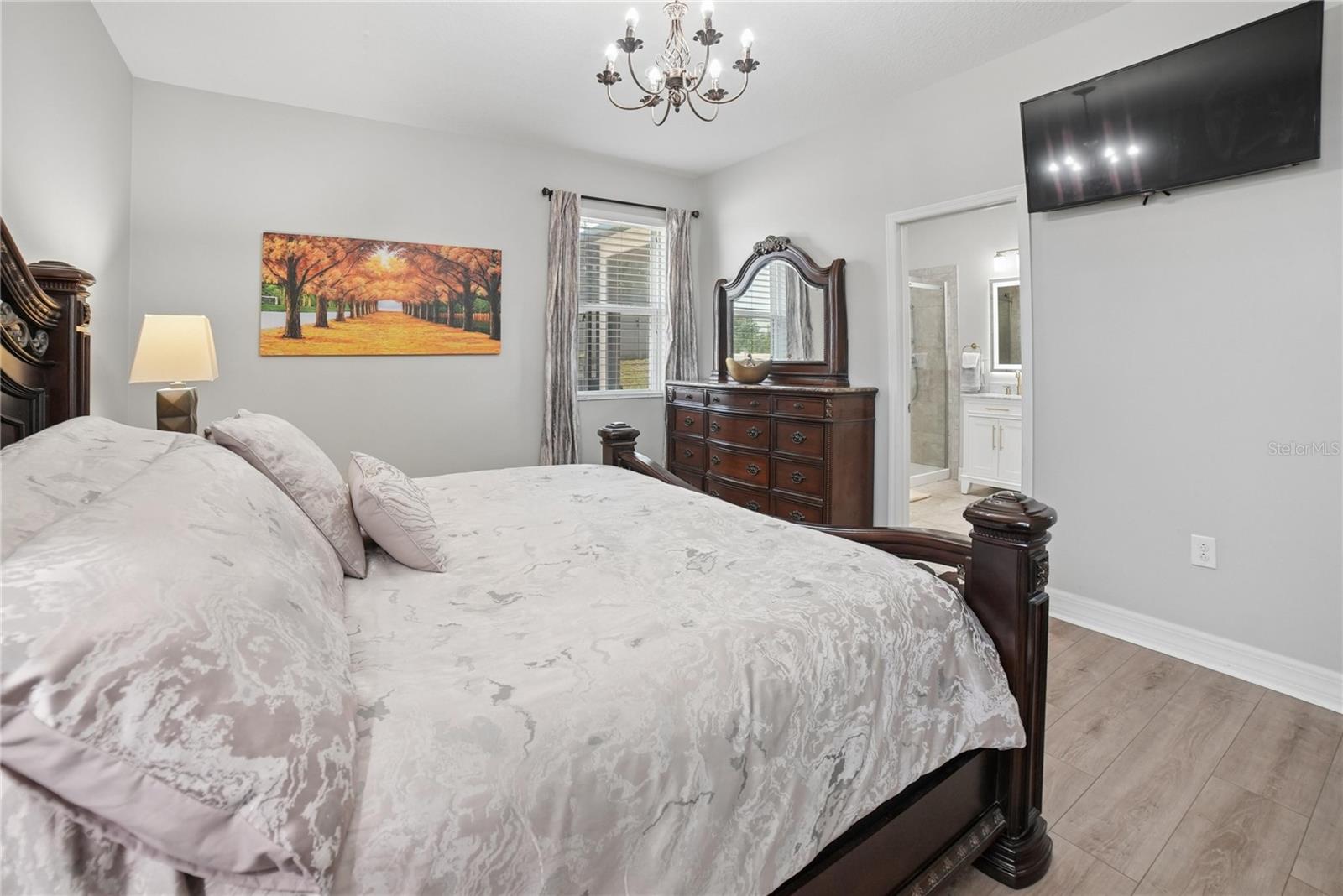 11302 WISHING WELL LN