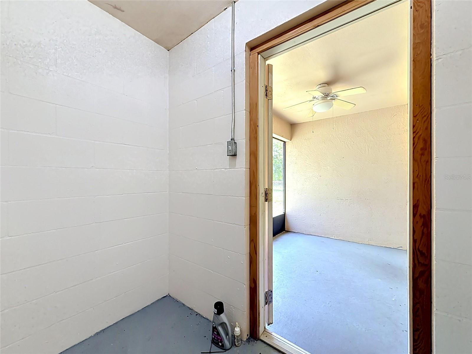3228 COURTNEY DR
