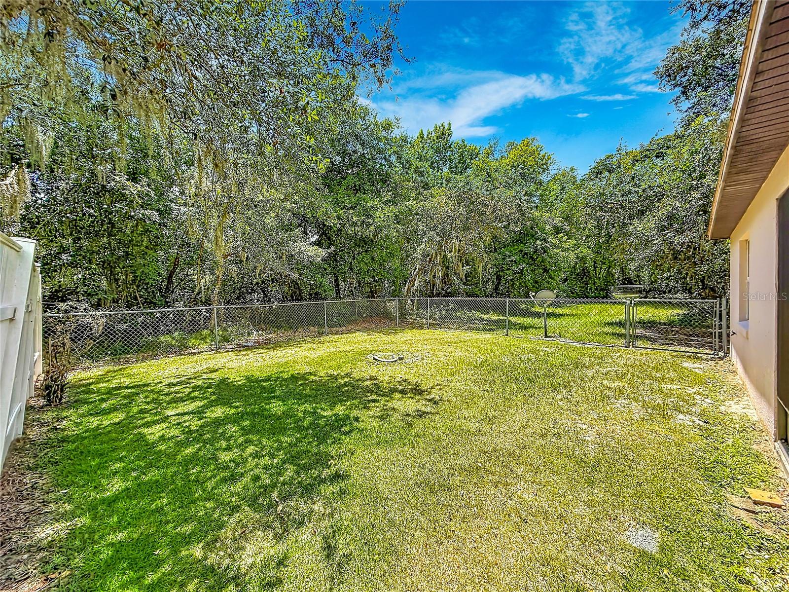 3228 COURTNEY DR