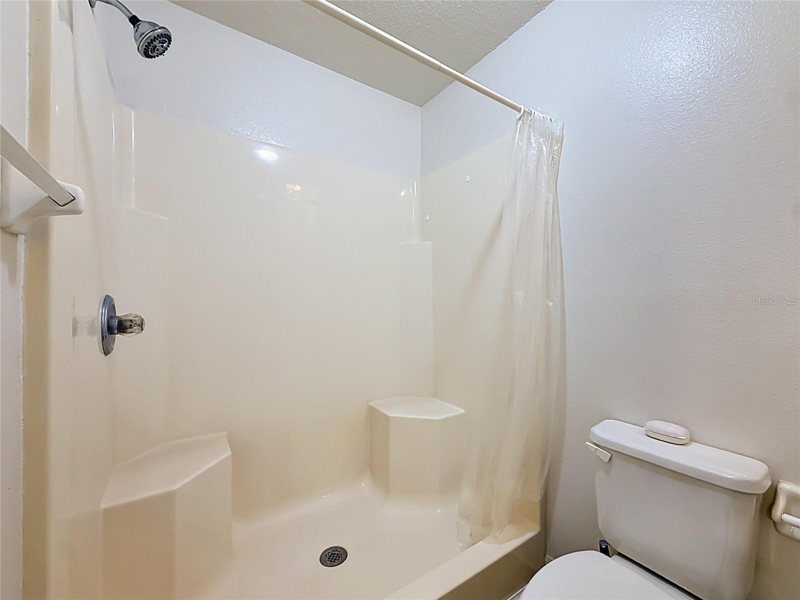 3228 COURTNEY DR