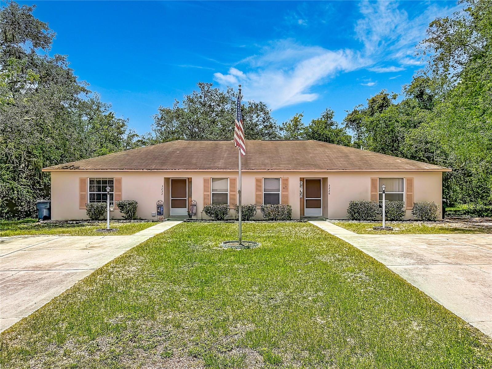 3228 COURTNEY DR