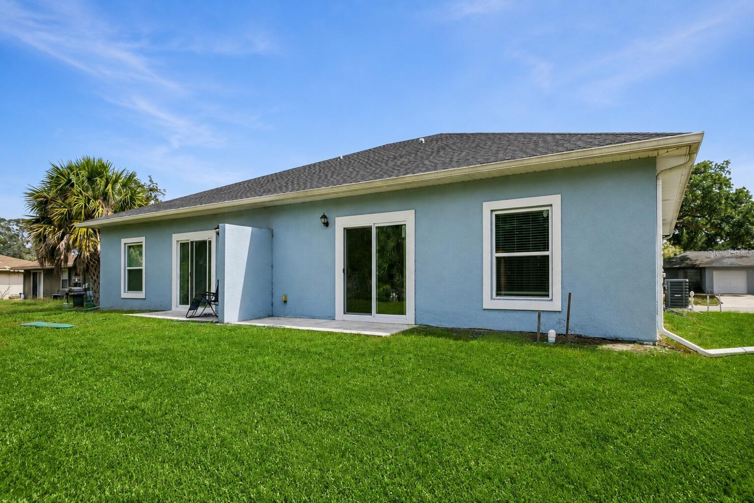 321 CAMILLIA LN
