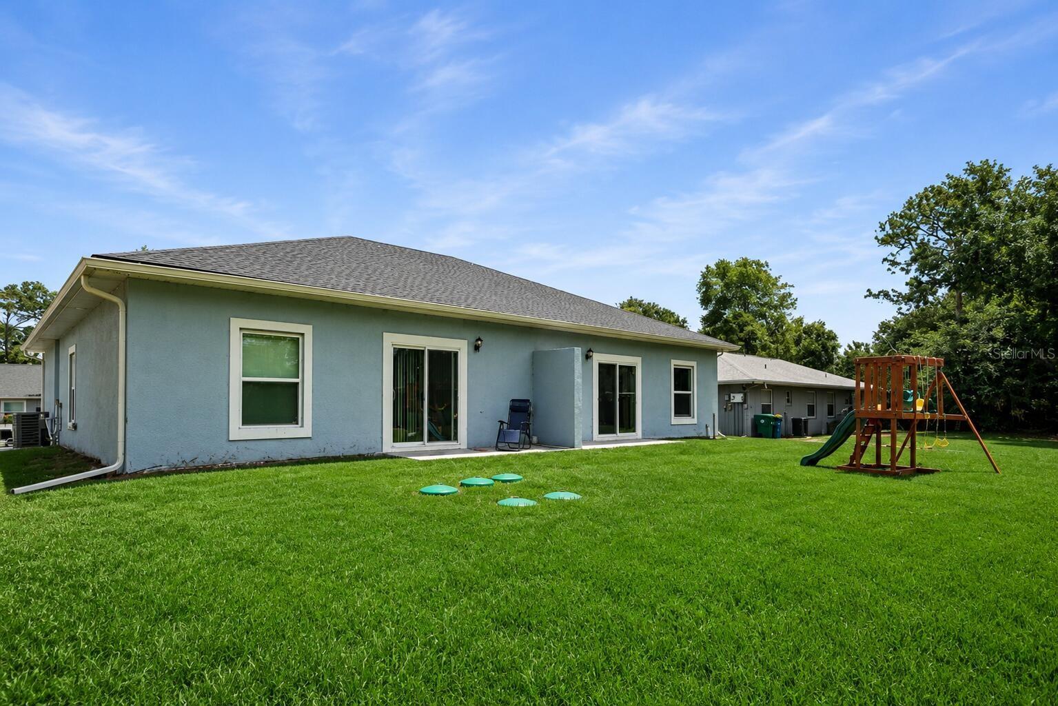 321 CAMILLIA LN