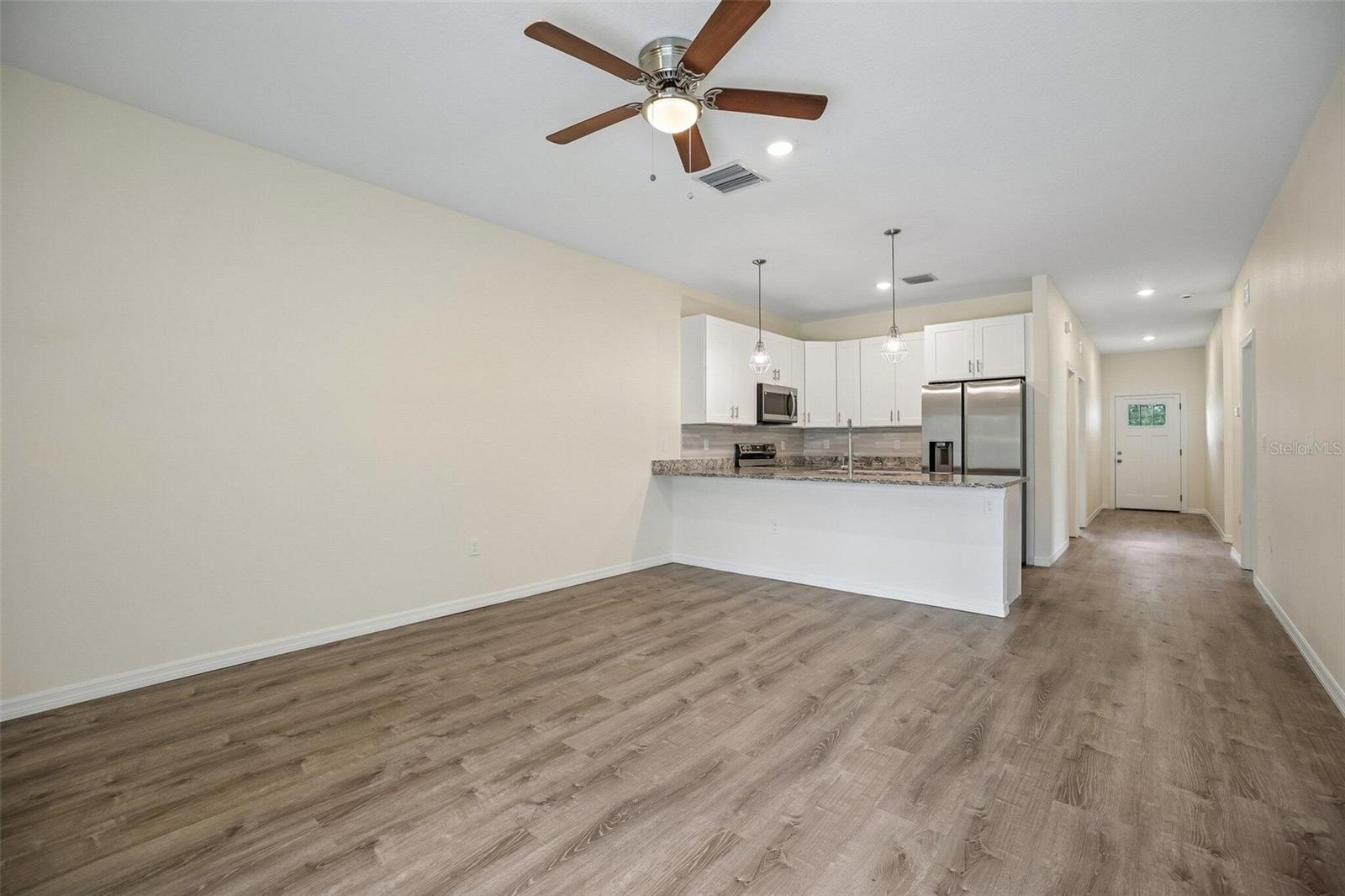 321 CAMILLIA LN