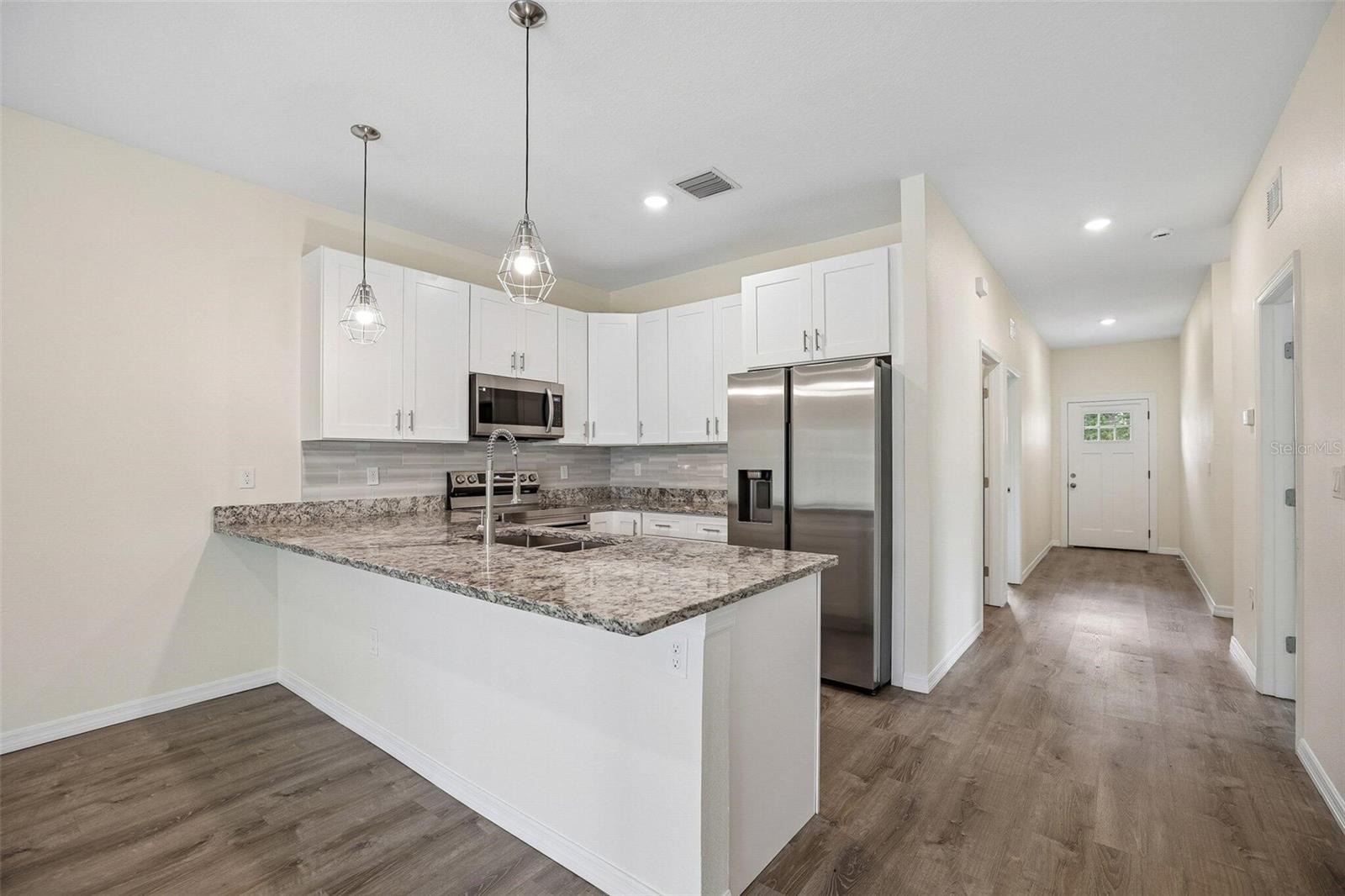 321 CAMILLIA LN