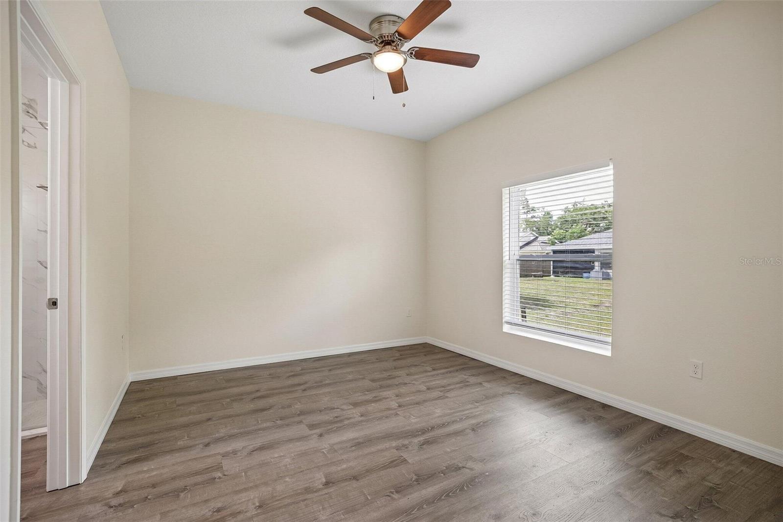 321 CAMILLIA LN
