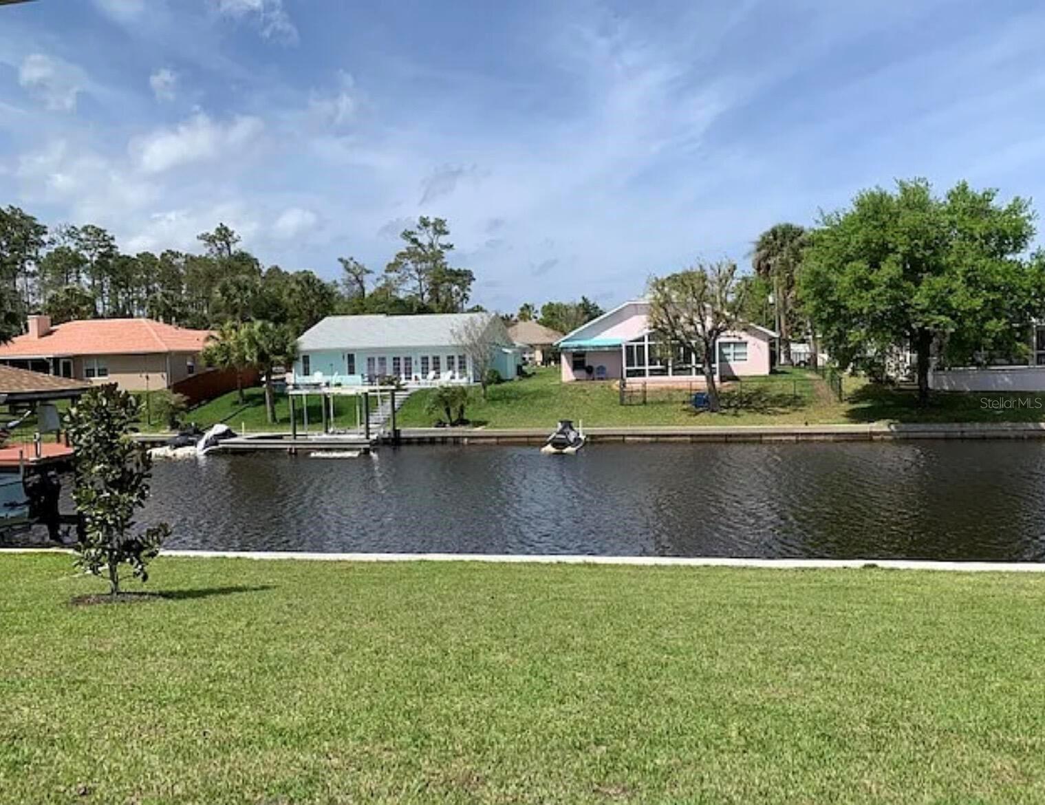 7 CUNNINGHAM LN