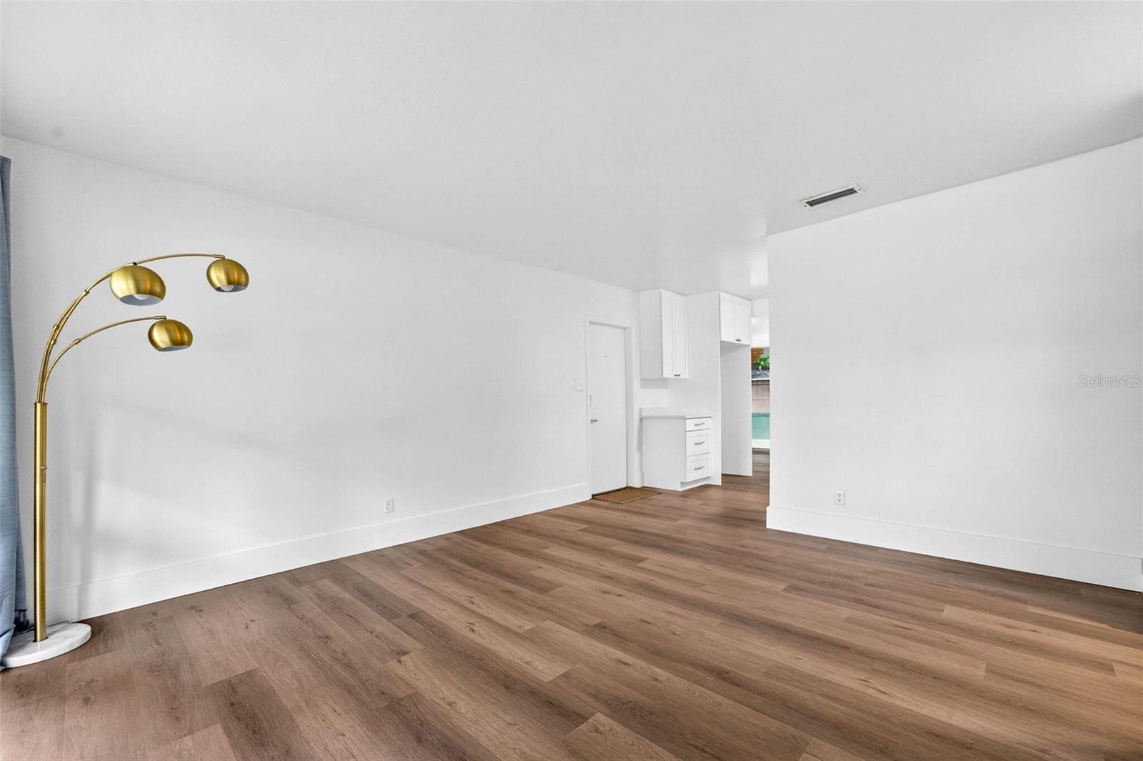 4426 W WYOMING AVE