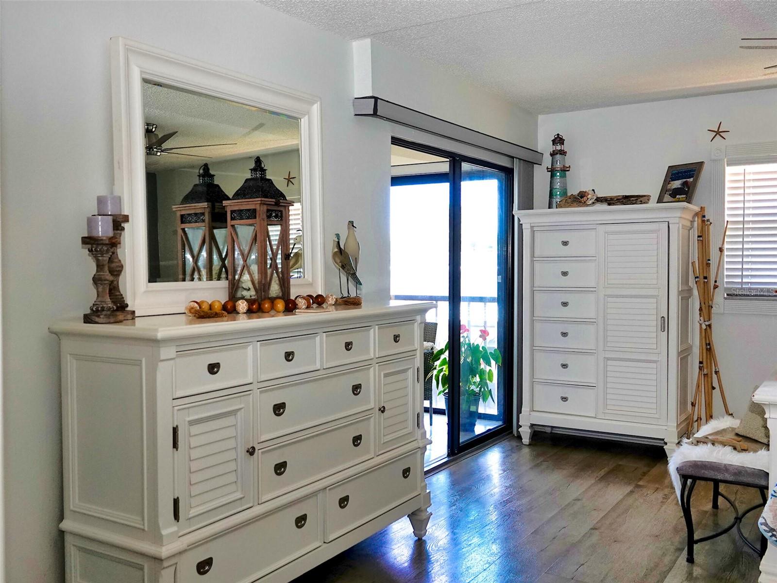 2395 HARBOR BLVD #203