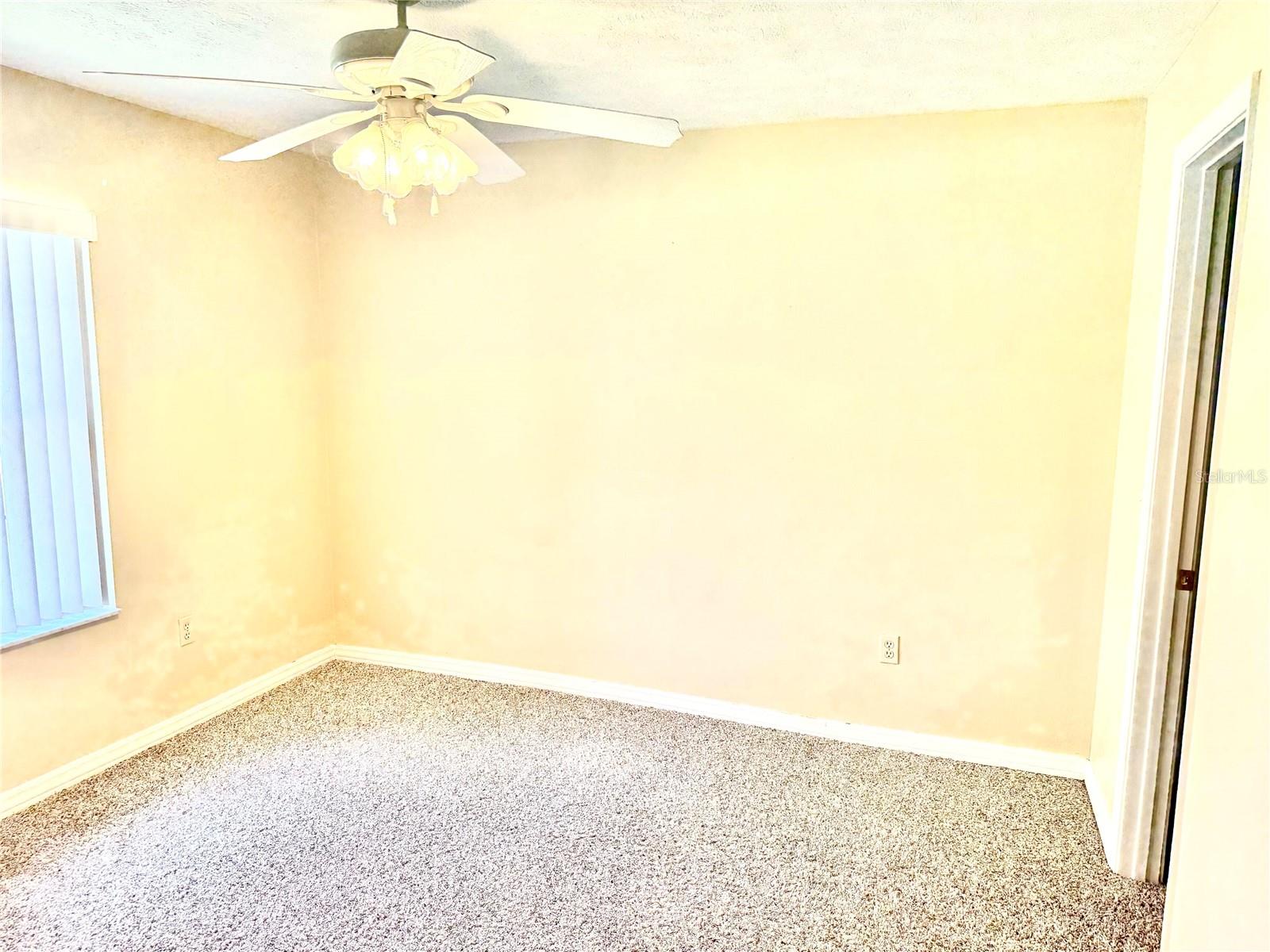 5921 PECAN RD