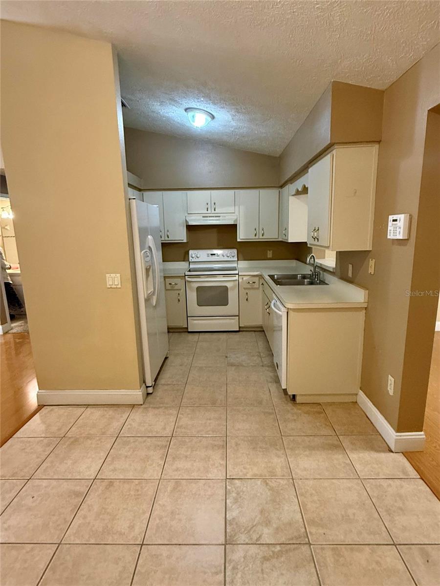 5921 PECAN RD