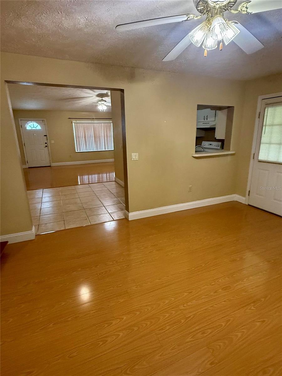 5921 PECAN RD