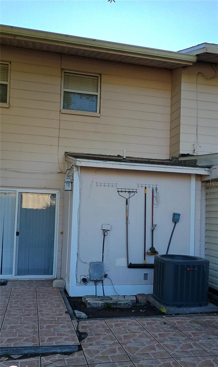 11727 WESSON CIR