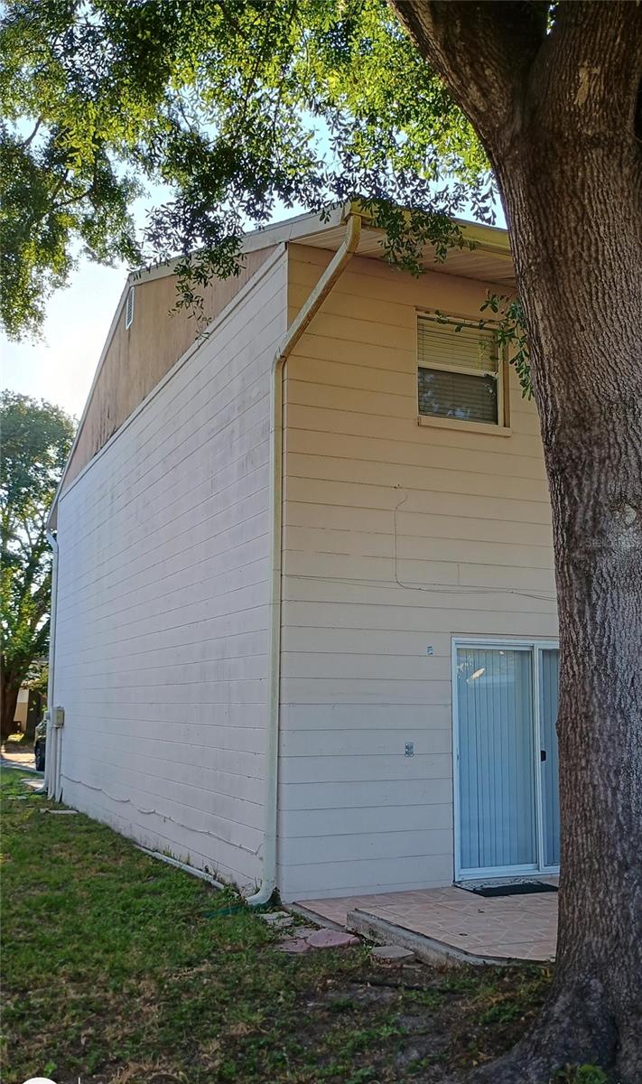 11727 WESSON CIR