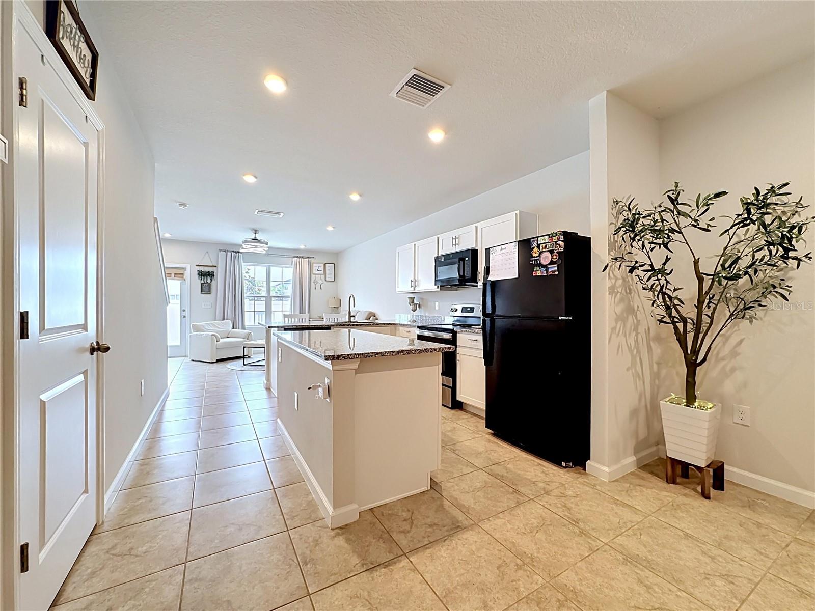 14172 CRIMSON AVE