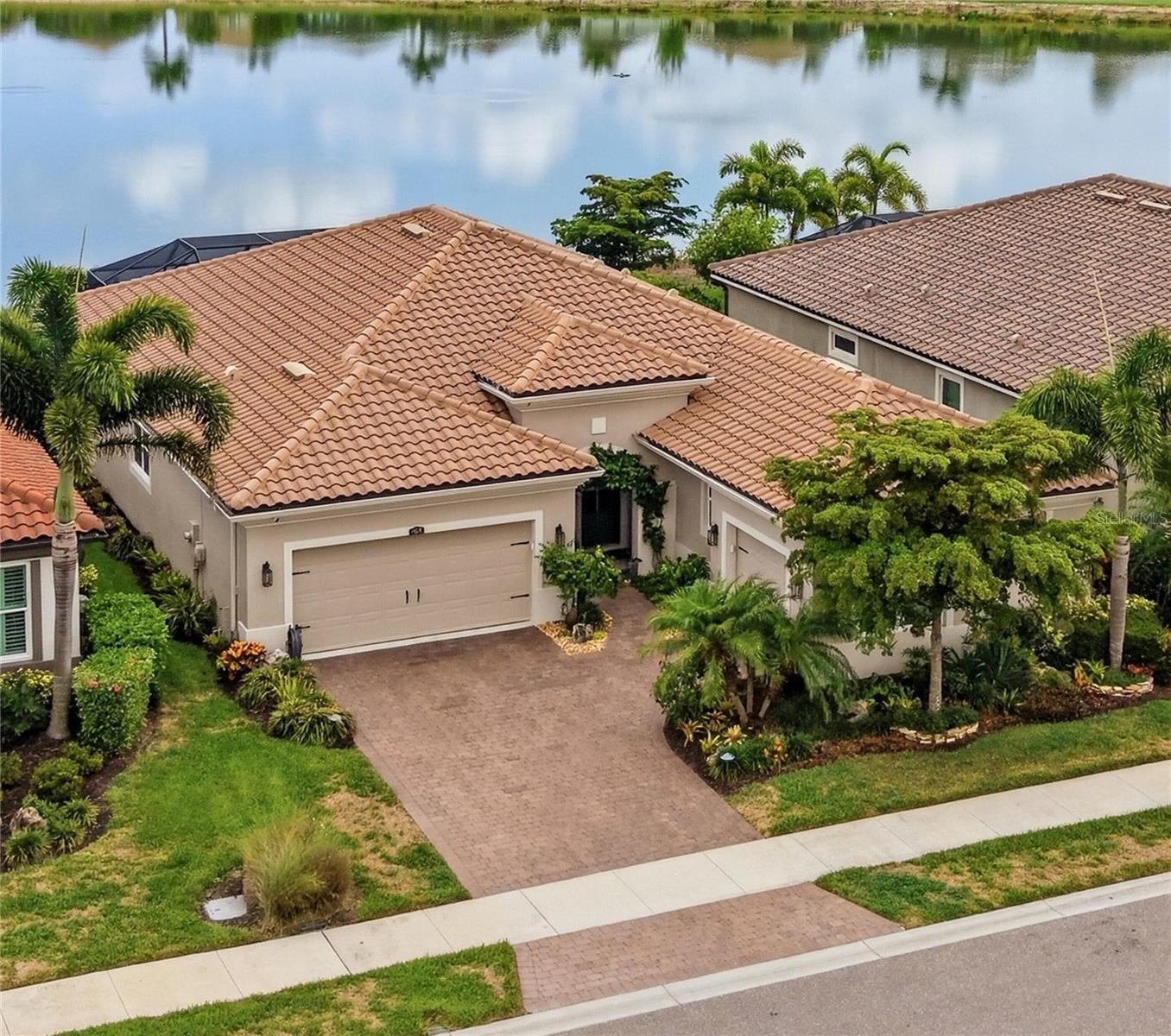 11639 TAPESTRY LN