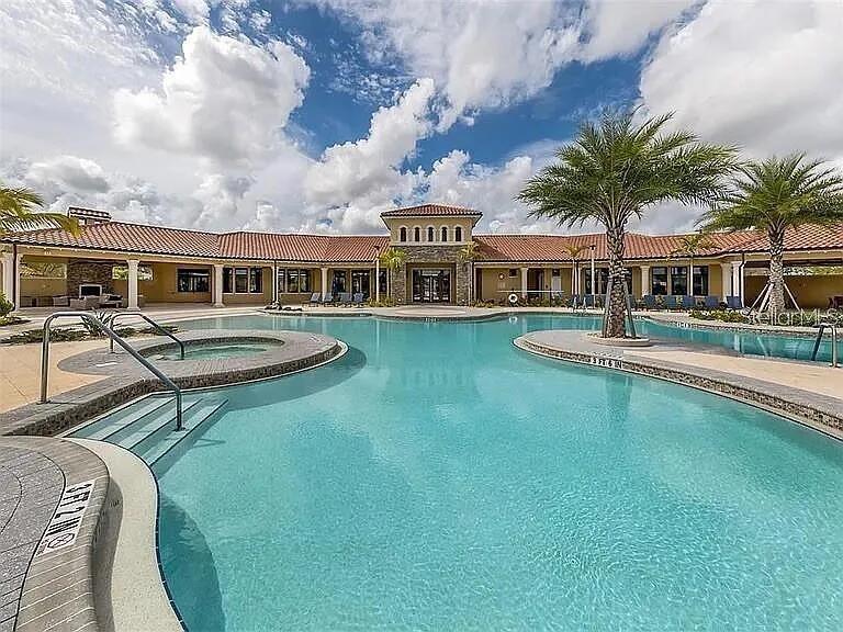 11639 TAPESTRY LN