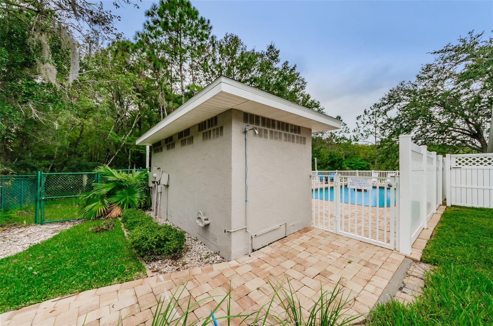 4399 BROOKER CREEK DR
