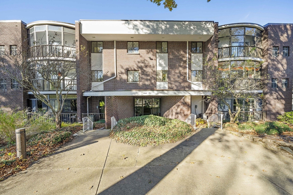 34 South Street # 209
