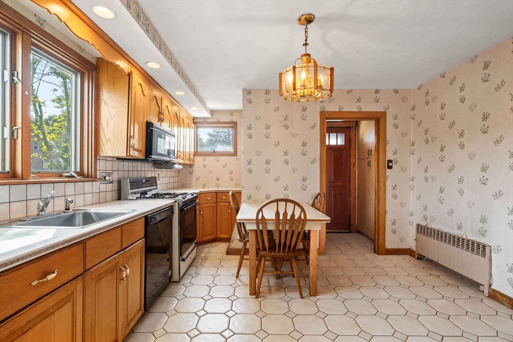 45 Moffat Road, Quincy